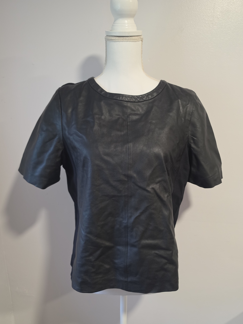 Halogen Smooth Black Leather Short Sleeve Tee Women's Size Large Petite